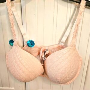 Victoria's Secret convertible push up bra